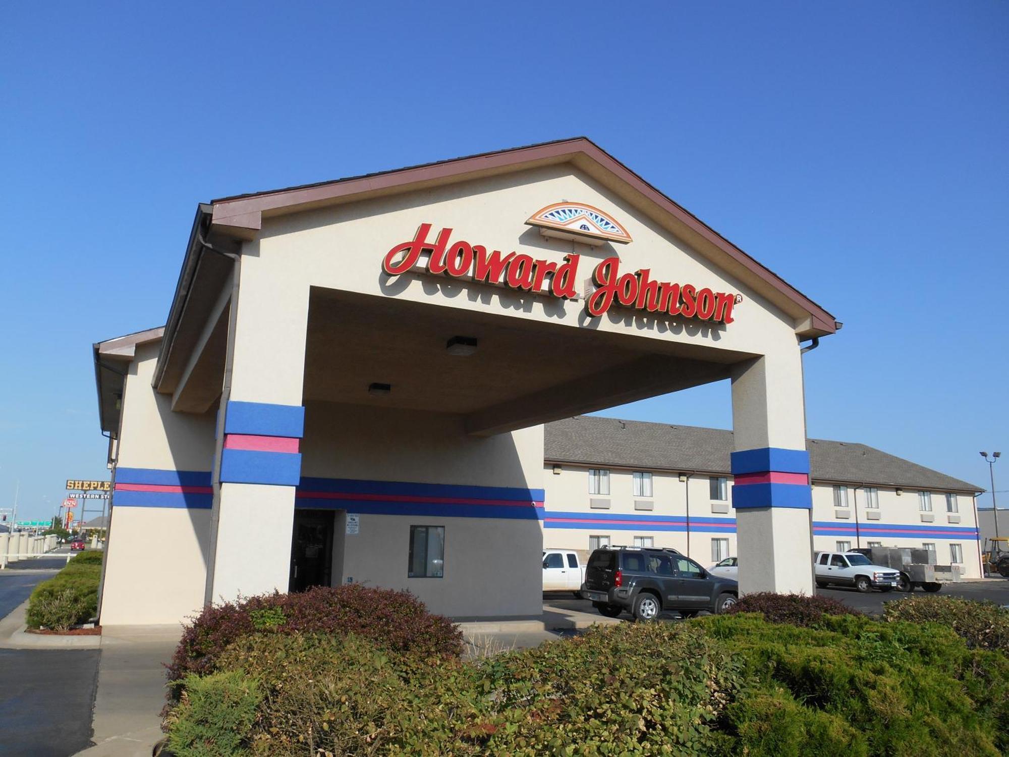 Howard Johnson By Wyndham Wichita Airport Exteriör bild
